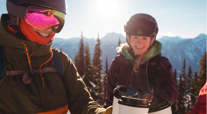 Preparando a tus hijos para esquiar: seguridad y responsabilidad en las pistas