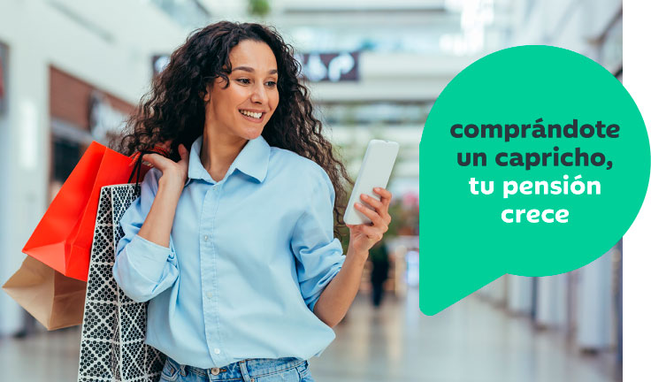 Persona comprando y revisando ticket