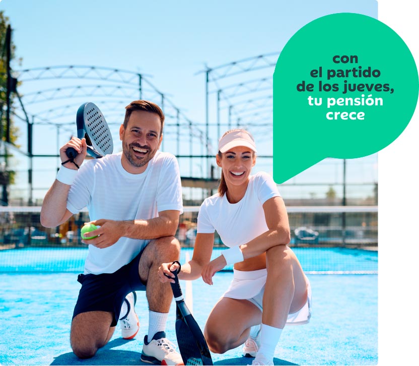 Personas jugando al Padel
