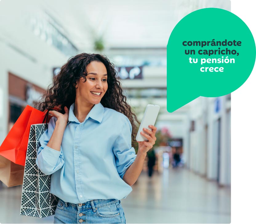 Persona comprando y revisando ticket