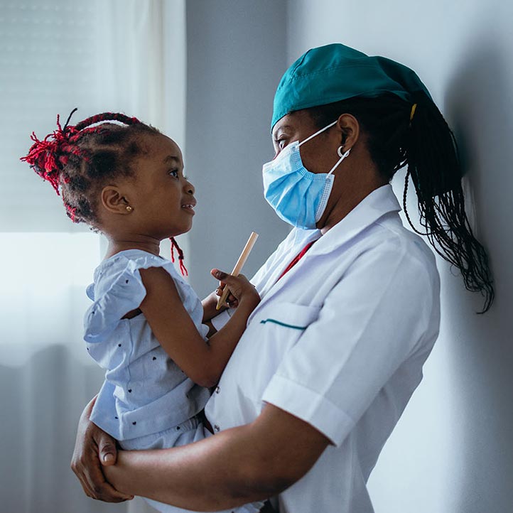 Cirugías Pediátricas en Buque Hospital en Senegal 