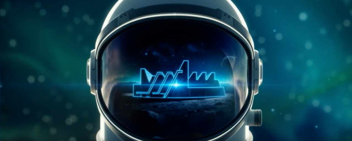 Casco de astronauta con el perfil del Palacio de Congresos de Zaragoza reflejado.