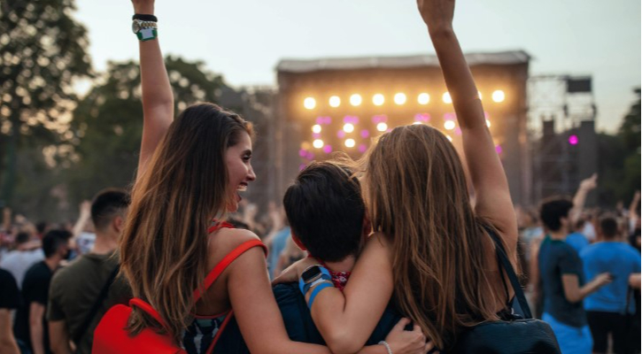 Cómo hacer un presupuesto para irte de festival (sin arruinarte en el intento)