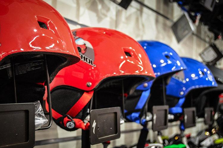 Imagen de cascos de esquí