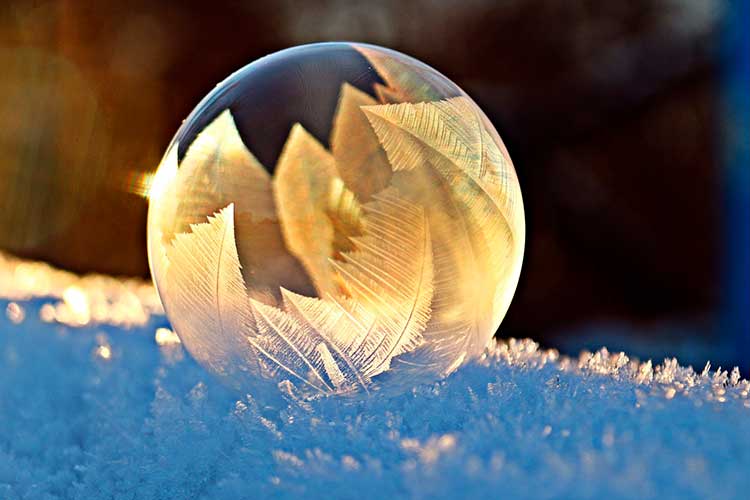 Imagen de una bola de nieve de cristal
