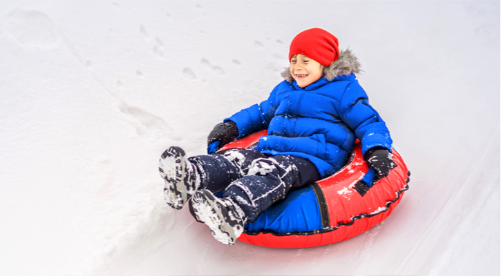 Actividades en la nieve para toda la familia: más allá del esquí en el Pirineo aragonés