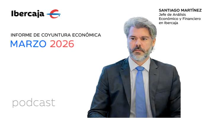 Primer plano de Santiago Martínez sobre fondo blanco. Podcast de Coyuntura Económica de Ibercaja. Marzo 2026
