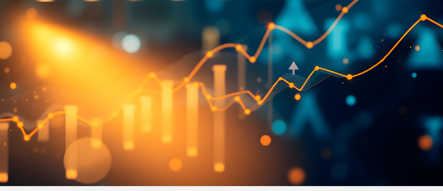 Gráfico financiero abstracto luminoso con líneas naranjas de tendencia al alza sobre un fondo oscuro desenfocado.