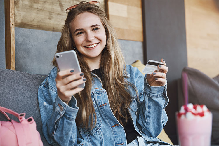 Tarjetas para menores: hacia sus primeras finanzas personales Tarjetas para menores: hacia sus primeras finanzas personales